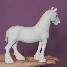 فیگور اشلایش مدل اسب شایر سفید 13735 فیگور اشلایش مدل اسب شایر سفید 13735